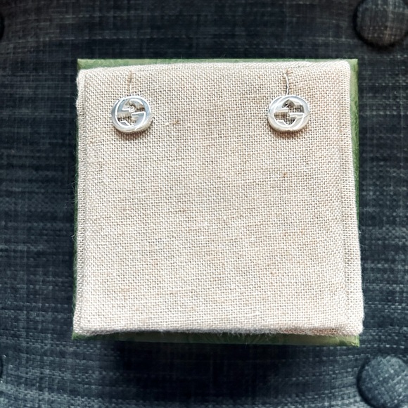 Gucci Interlocking Stud Earrings - Picture 7 of 9
